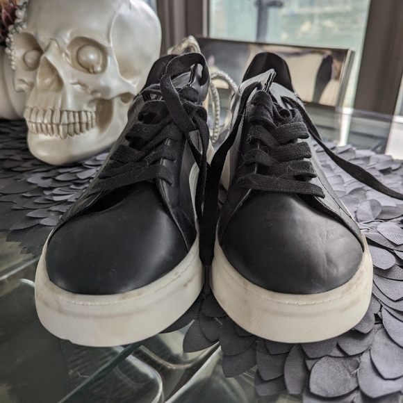 Madden Girl Flatform Black and White Sneakers size 10 - 5 FOR $50 - Picture 2 of 8